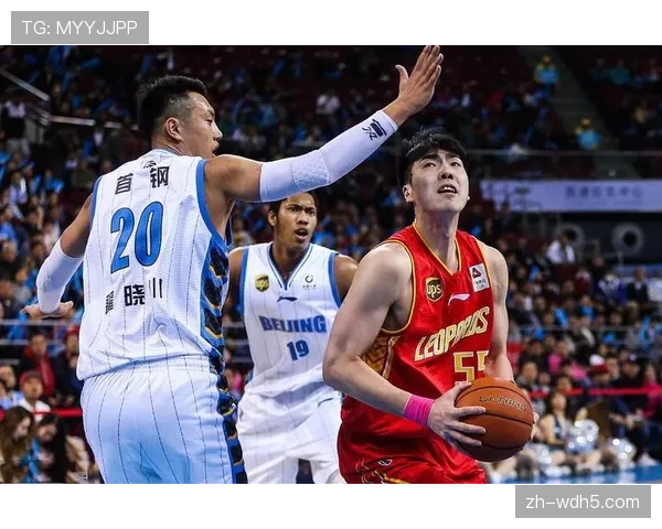 进攻火力的对碰：两队首回合交锋打出3-3高比分